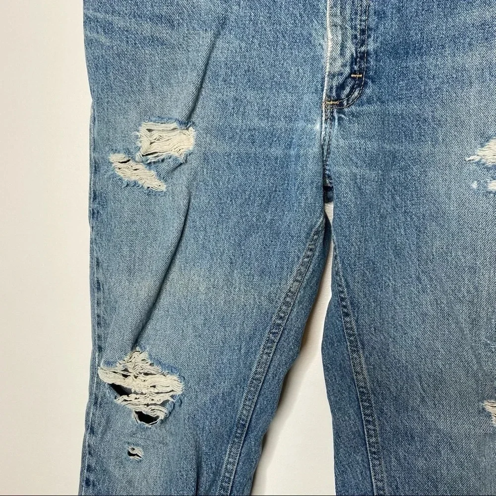 Lee | Regular Fit Medium Wash Distressed Jeans‎